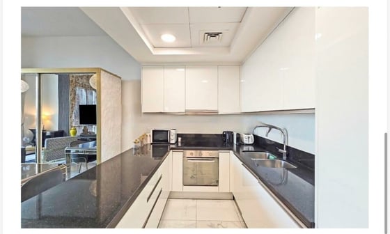 Elegant | Pool View | 2 Cheques | Fully Furnished, picture 6