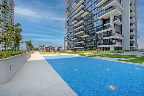 1 Residences, picture 3