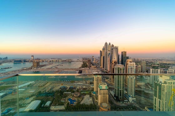 1 JBR, picture 3